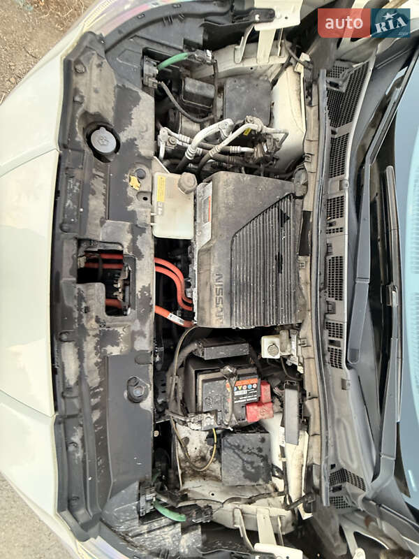 Хэтчбек Nissan Leaf 2018 в Черновцах