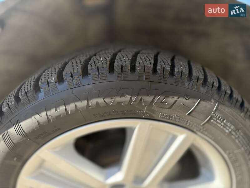 Хэтчбек Nissan Leaf 2012 в Калуше