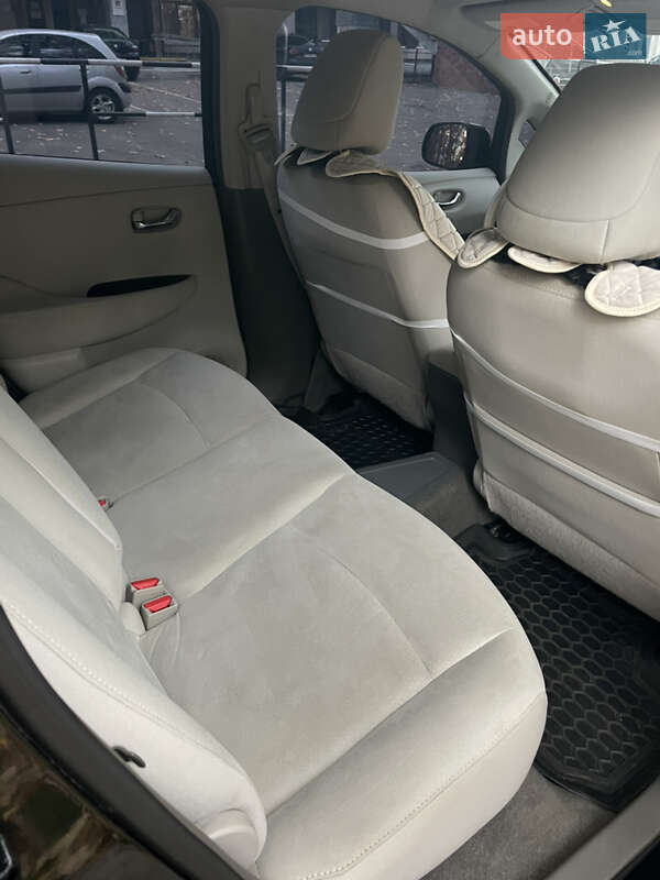 Хэтчбек Nissan Leaf 2013 в Ивано-Франковске фото 16 Хэтчбек Nissan Leaf 2013 в Ивано-Франковске
