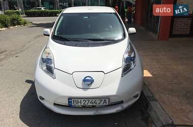 Хэтчбек Nissan Leaf 2015 в Одессе