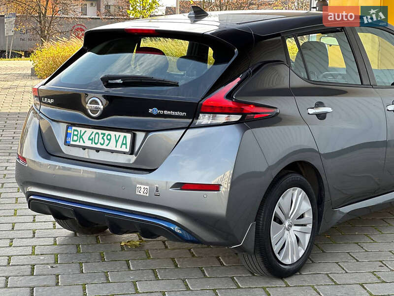 Хэтчбек Nissan Leaf 2020 в Ровно