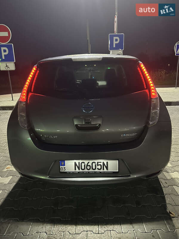 Хэтчбек Nissan Leaf 2013 в Владимире