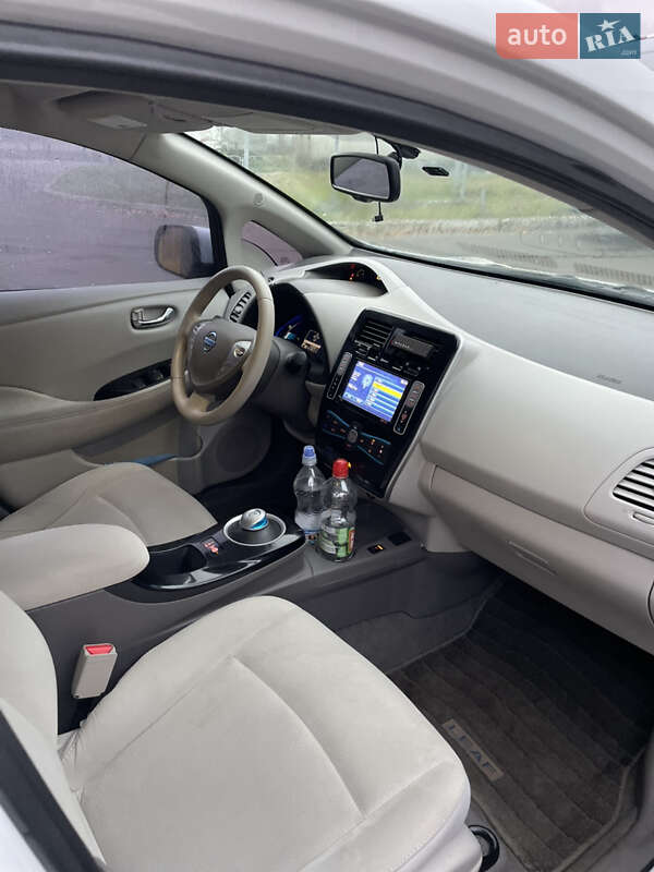 Хетчбек Nissan Leaf 2014 в Черкасах