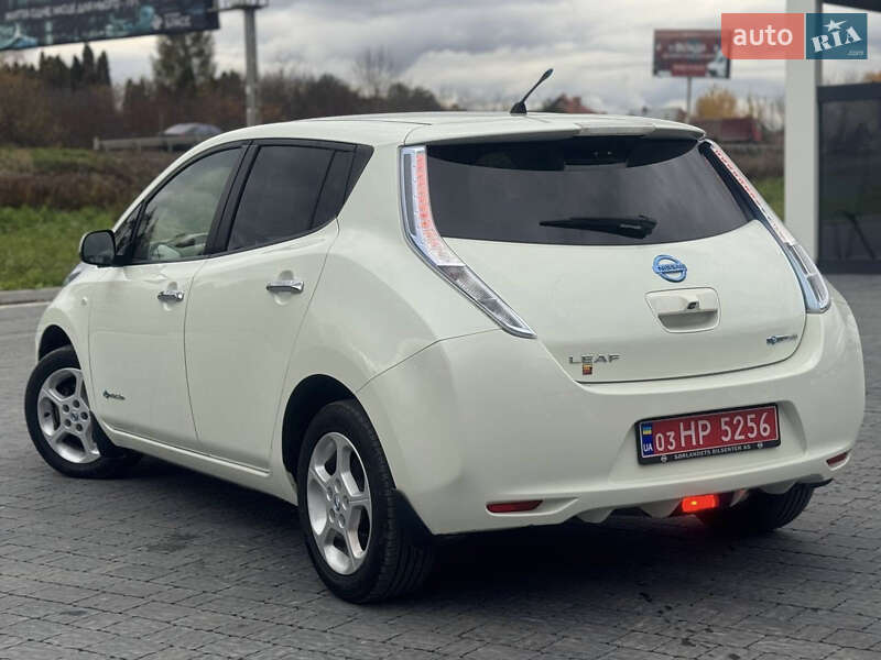 Хэтчбек Nissan Leaf 2013 в Львове