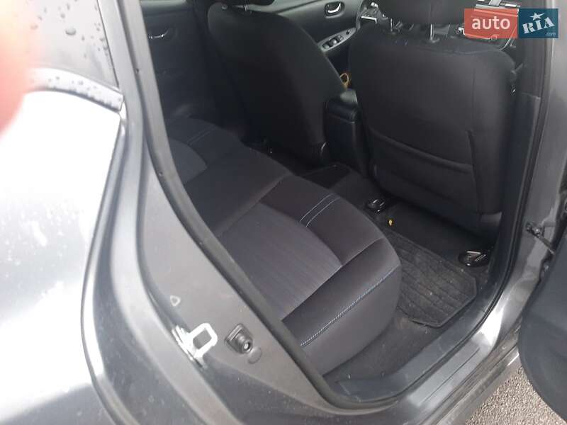 Хетчбек Nissan Leaf 2018 в Києві фото 12 Хетчбек Nissan Leaf 2018 в Києві