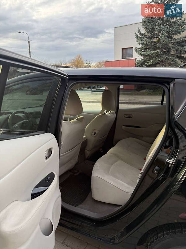Хэтчбек Nissan Leaf 2013 в Ровно фото 6 Хэтчбек Nissan Leaf 2013 в Ровно