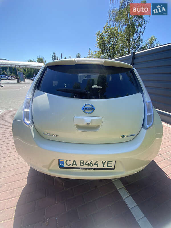Хетчбек Nissan Leaf 2011 в Черкасах
