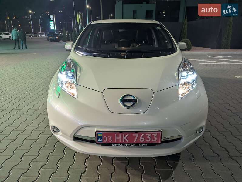 Хэтчбек Nissan Leaf 2016 в Луцке фото Хэтчбек Nissan Leaf 2016 в Луцке