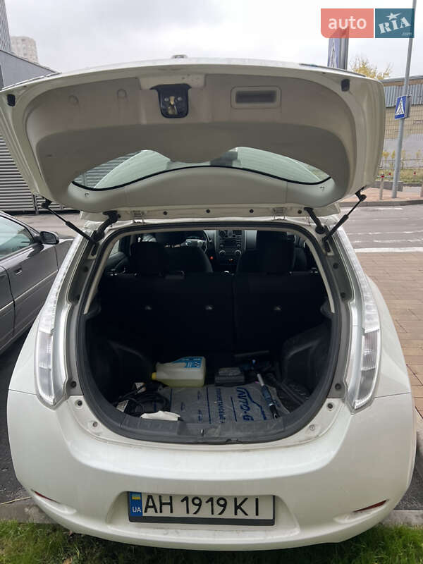 Хэтчбек Nissan Leaf 2015 в Киеве фото 9 Хэтчбек Nissan Leaf 2015 в Киеве