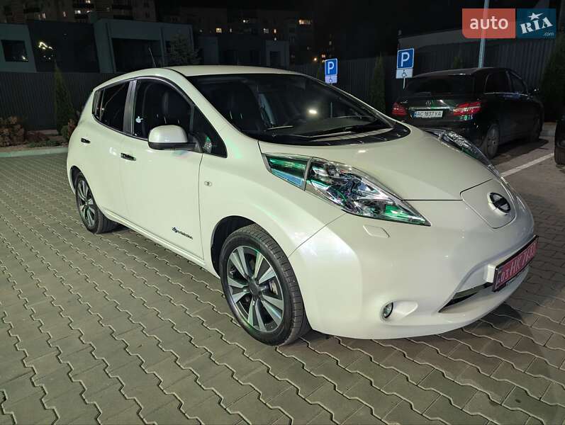 Хэтчбек Nissan Leaf 2016 в Луцке фото 3 Хэтчбек Nissan Leaf 2016 в Луцке