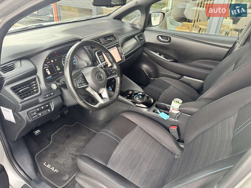Хэтчбек Nissan Leaf 2021 в Новоселице