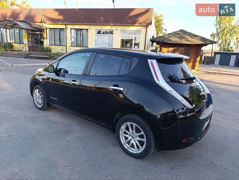 Хэтчбек Nissan Leaf 2013 в Любаре