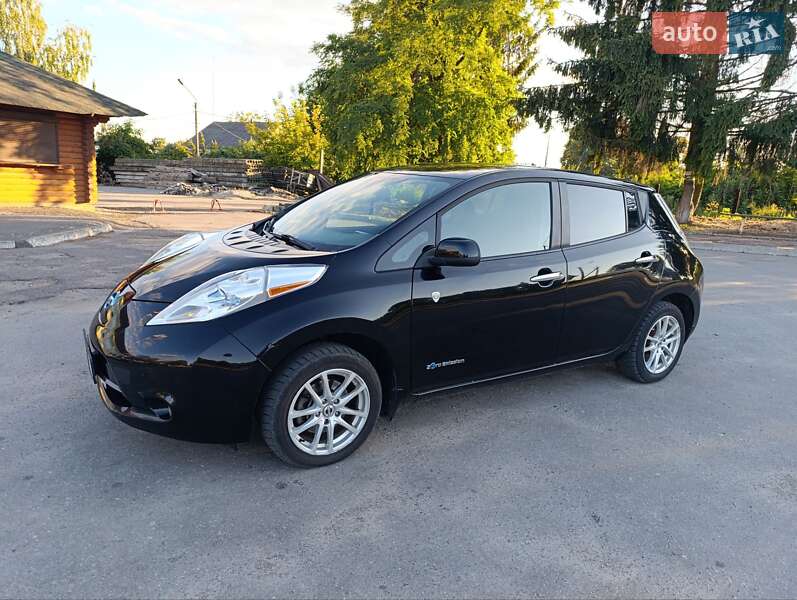 Хэтчбек Nissan Leaf 2013 в Любаре