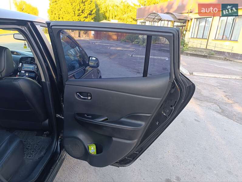 Хэтчбек Nissan Leaf 2013 в Любаре