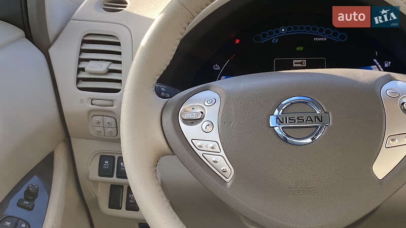 Хэтчбек Nissan Leaf 2011 в Луцке фото 30 Хэтчбек Nissan Leaf 2011 в Луцке
