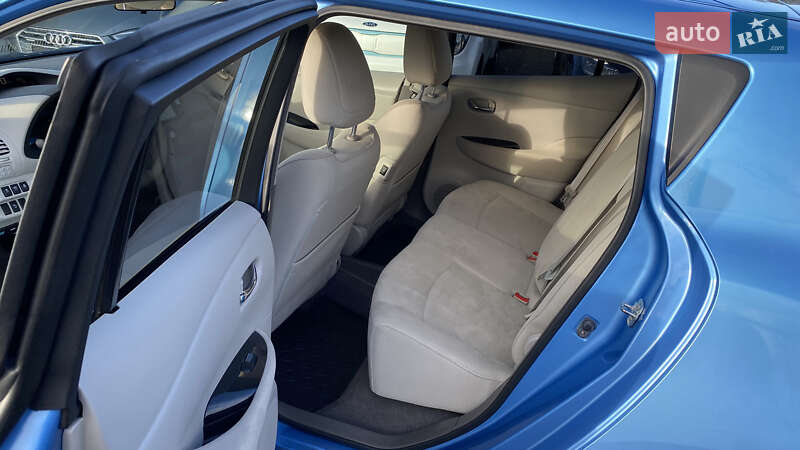 Хэтчбек Nissan Leaf 2011 в Луцке фото 35 Хэтчбек Nissan Leaf 2011 в Луцке