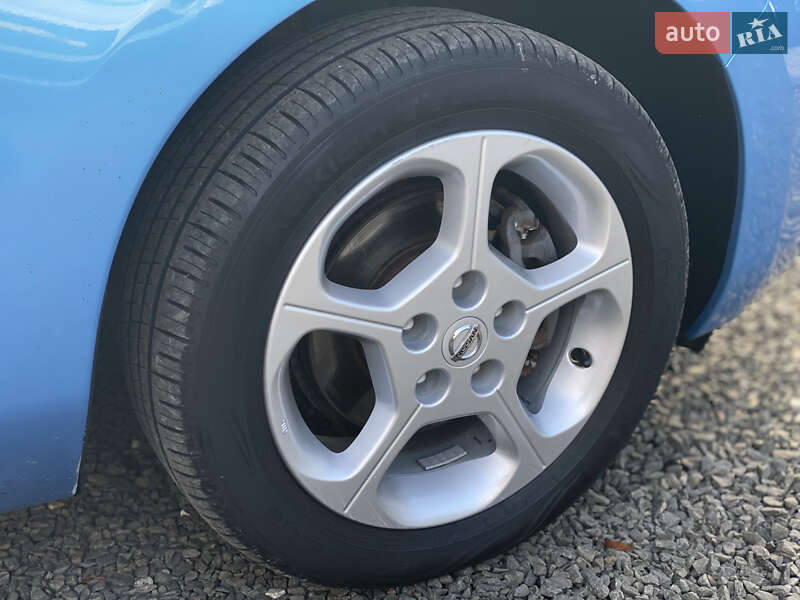 Хэтчбек Nissan Leaf 2011 в Луцке фото 69 Хэтчбек Nissan Leaf 2011 в Луцке