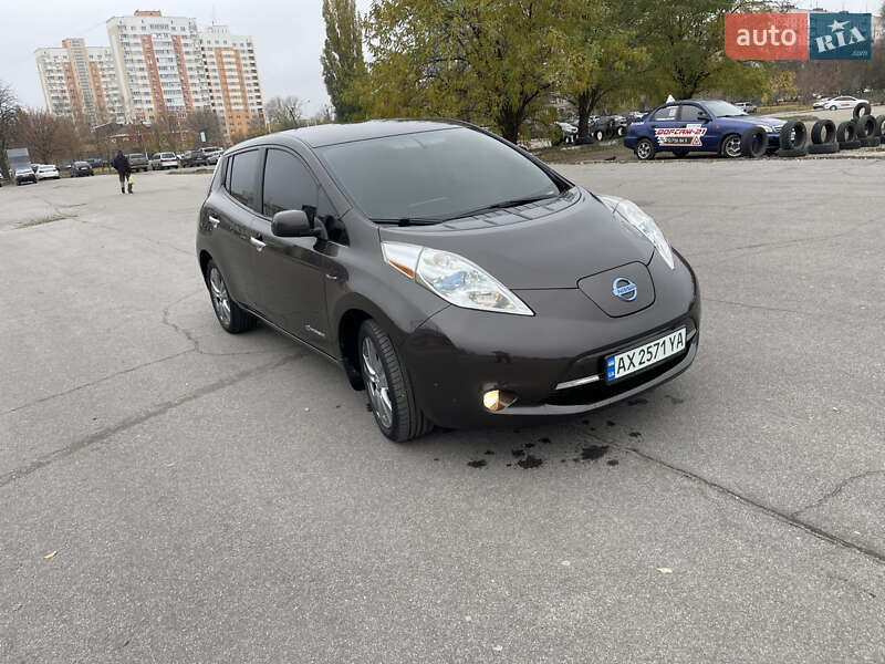 Хэтчбек Nissan Leaf 2015 в Харькове