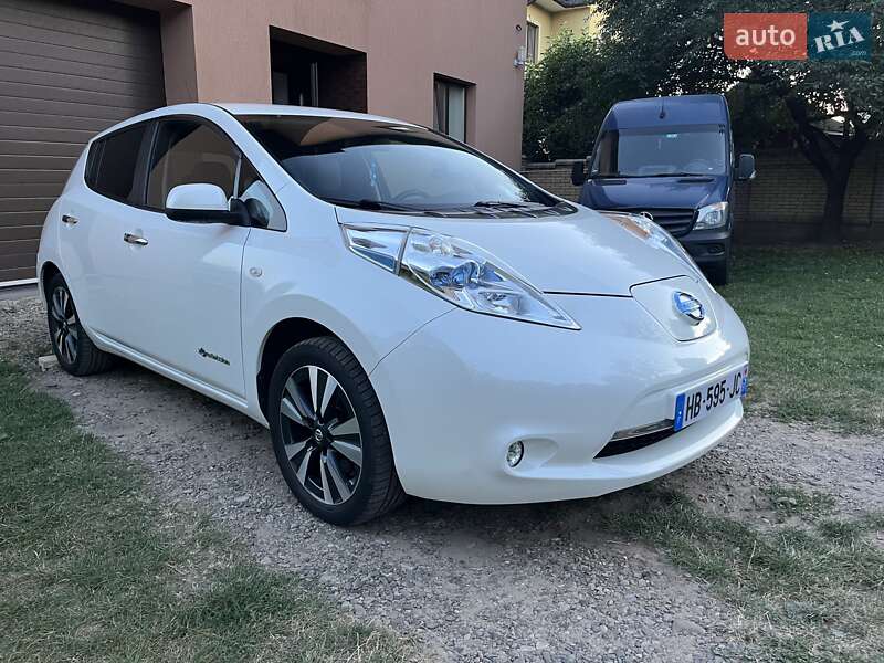 Хэтчбек Nissan Leaf 2017 в Черновцах