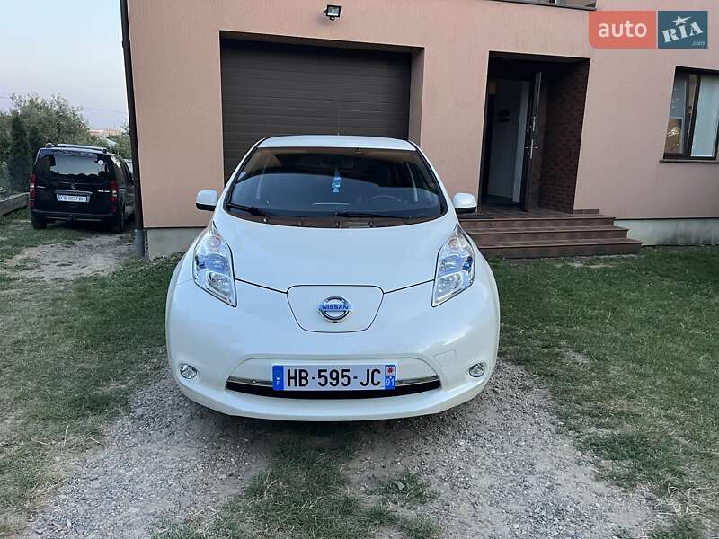 Хэтчбек Nissan Leaf 2017 в Черновцах