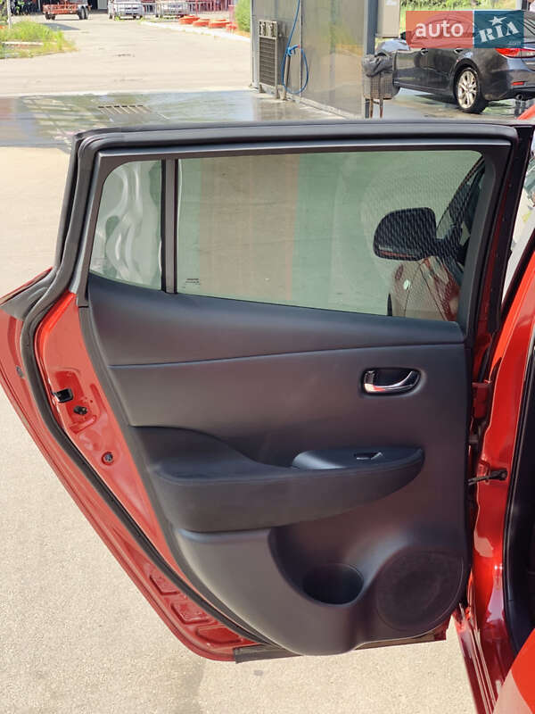 Хэтчбек Nissan Leaf 2014 в Днепре фото 15 Хэтчбек Nissan Leaf 2014 в Днепре