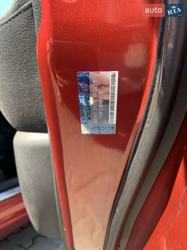 Хэтчбек Nissan Leaf 2014 в Днепре фото 17 Хэтчбек Nissan Leaf 2014 в Днепре