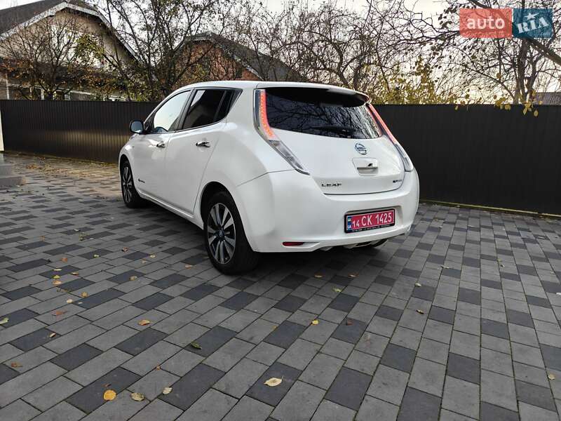 Хэтчбек Nissan Leaf 2013 в Ивано-Франковске