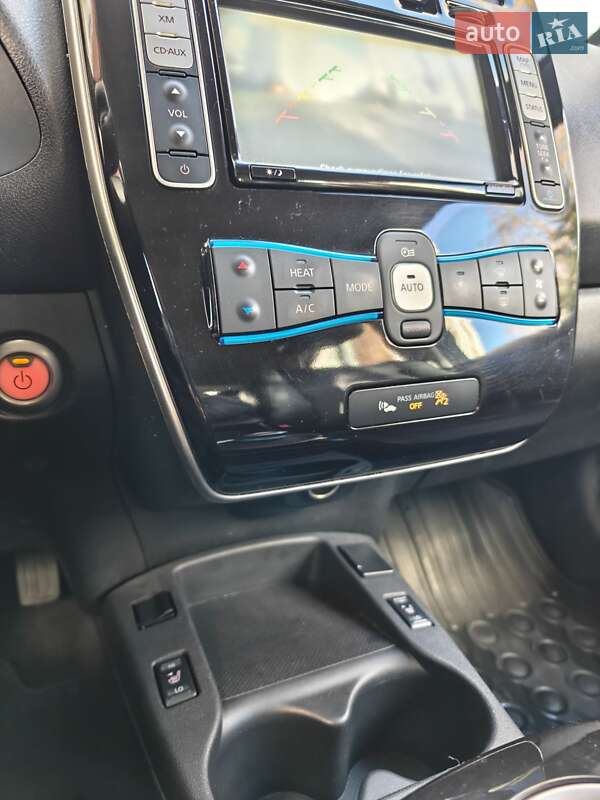 Хэтчбек Nissan Leaf 2013 в Ивано-Франковске
