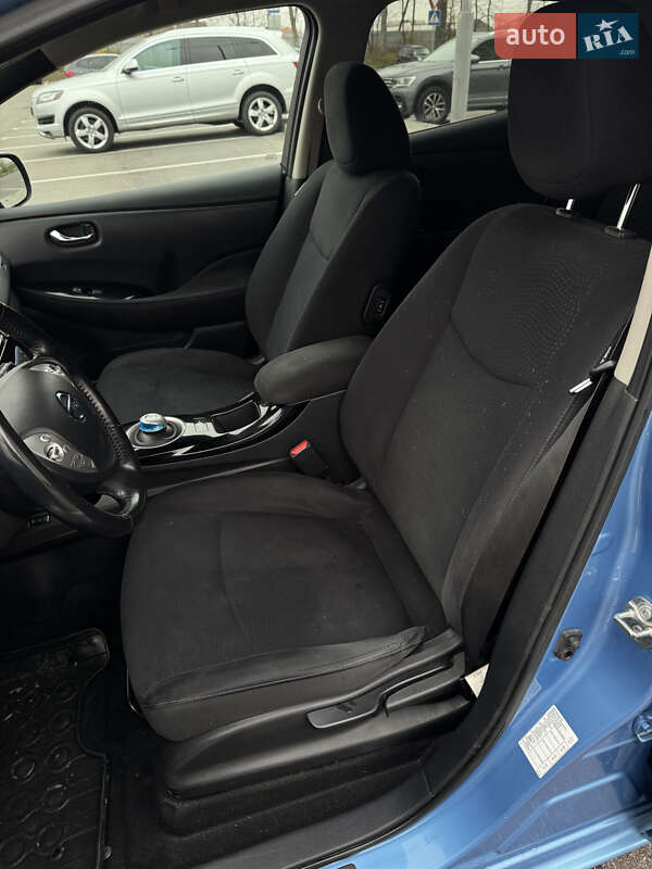 Хэтчбек Nissan Leaf 2013 в Виннице