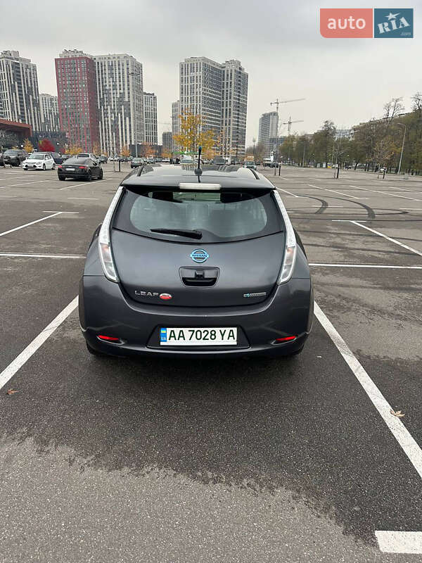 Хэтчбек Nissan Leaf 2013 в Киеве фото 2 Хэтчбек Nissan Leaf 2013 в Киеве