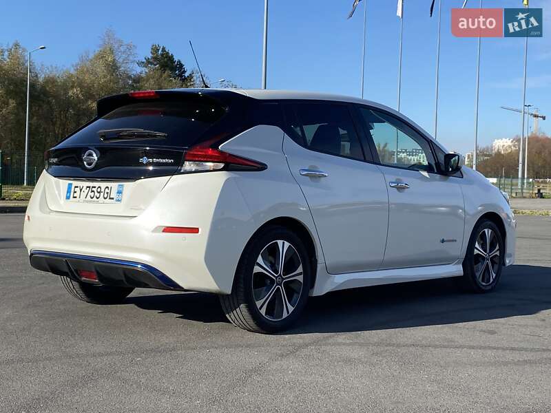 Хетчбек Nissan Leaf 2018 в Львові