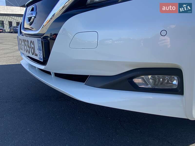 Хетчбек Nissan Leaf 2018 в Львові