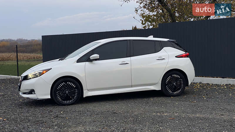 Хэтчбек Nissan Leaf 2023 в Луцке