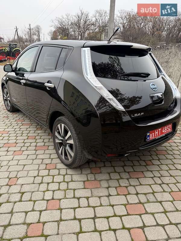 Хэтчбек Nissan Leaf 2013 в Тернополе