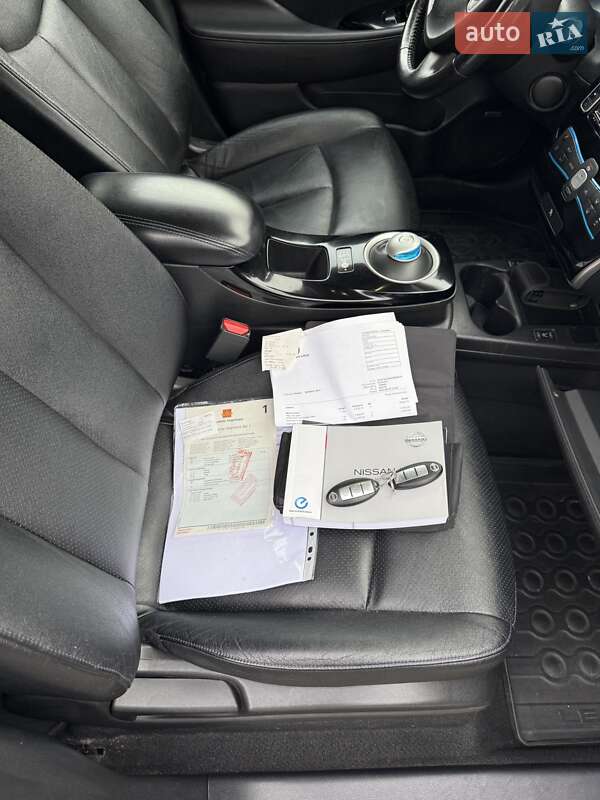 Хэтчбек Nissan Leaf 2013 в Тернополе