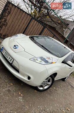 Хэтчбек Nissan Leaf 2011 в Баре
