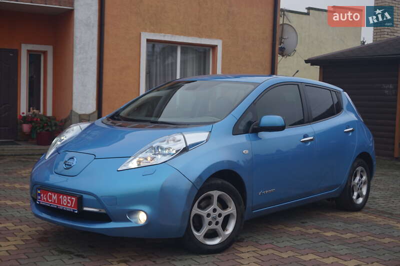 Хэтчбек Nissan Leaf 2011 в Самборе