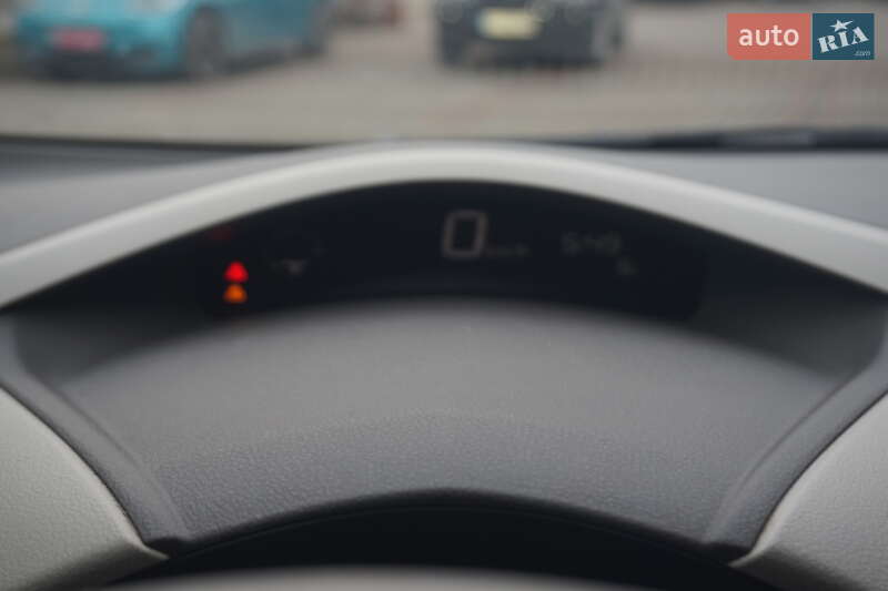 Хэтчбек Nissan Leaf 2011 в Самборе