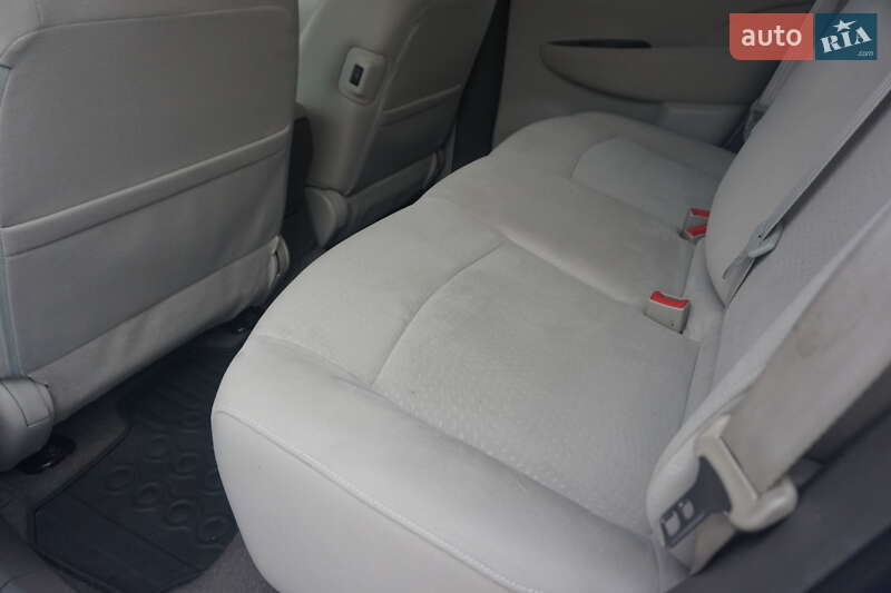 Хэтчбек Nissan Leaf 2011 в Самборе