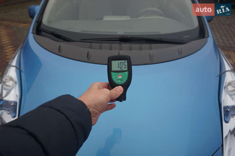 Хэтчбек Nissan Leaf 2011 в Самборе