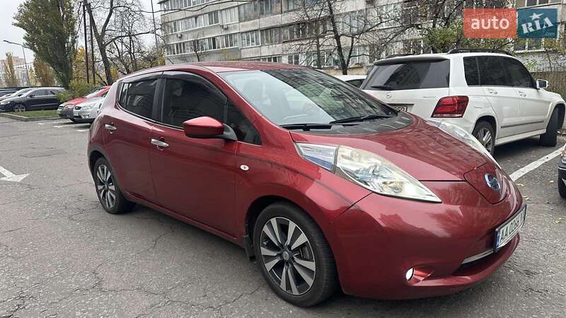 Хетчбек Nissan Leaf 2017 в Києві