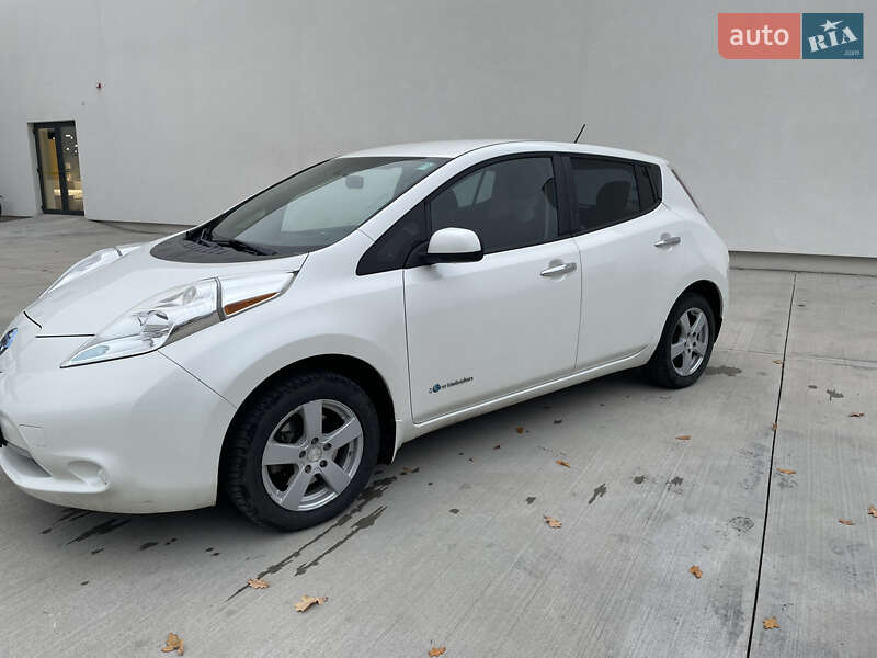 Хэтчбек Nissan Leaf 2015 в Луцке фото 3 Хэтчбек Nissan Leaf 2015 в Луцке