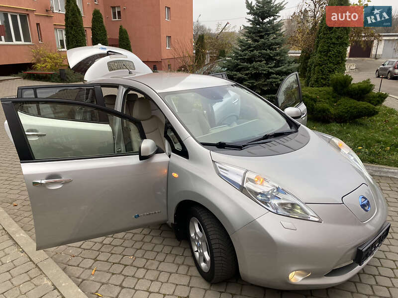 Хетчбек Nissan Leaf 2012 в Луцьку
