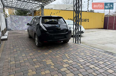 Хэтчбек Nissan Leaf 2012 в Умани