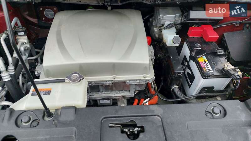 Хэтчбек Nissan Leaf 2016 в Фастове