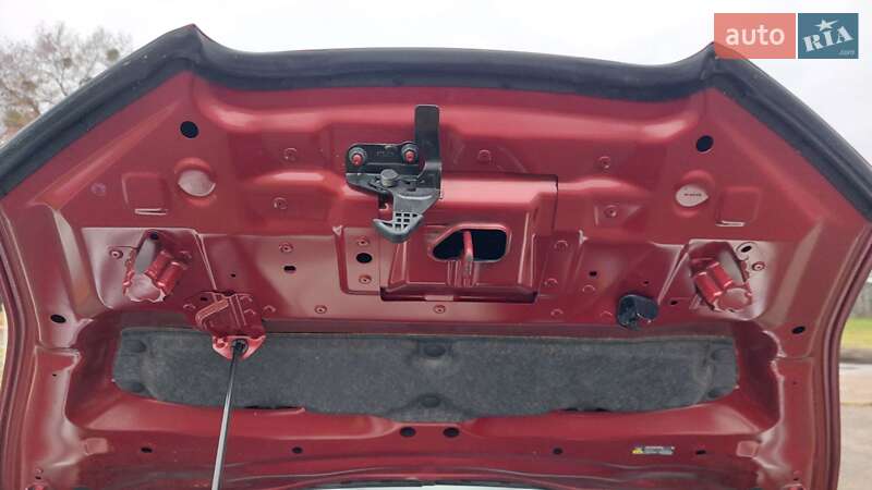 Хэтчбек Nissan Leaf 2016 в Фастове