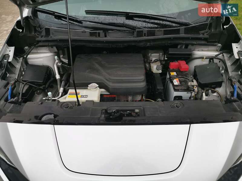 Хэтчбек Nissan Leaf 2018 в Фастове