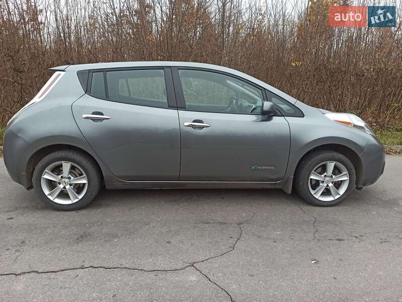 Хетчбек Nissan Leaf 2014 в Вінниці