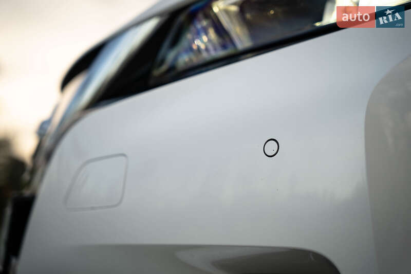 Хэтчбек Nissan Leaf 2018 в Черновцах