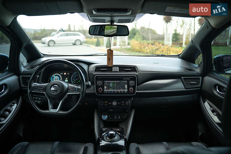 Хэтчбек Nissan Leaf 2018 в Черновцах